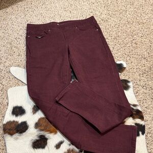 Levi's Women's Burgundy Jeggings